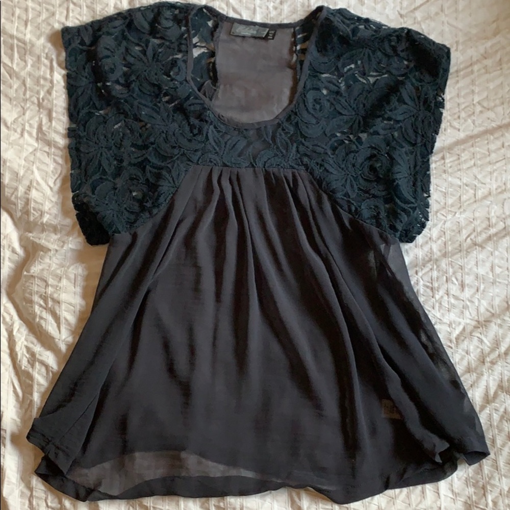 Lace detail top
